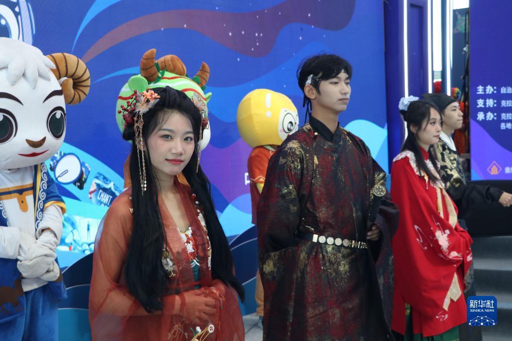 进入平台登录账号